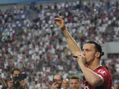 Zlatan Ibrahimovič oslavoval Scudetto s cigárou