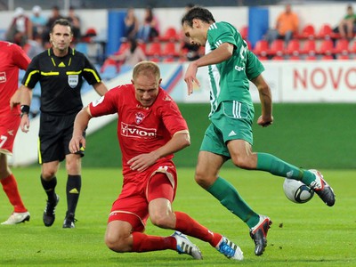 Milan Pavlovi a Peter Lipták v súboji
