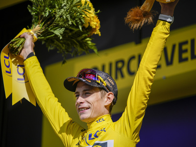Jonas Vingegaard v žltom drese po 17. etape Tour