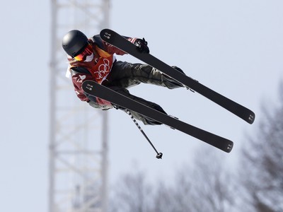 Kanadská akrobatická lyžiarka Cassie Sharpová získala na ZOH v Pjongčangu zlatú medailu na U-rampe