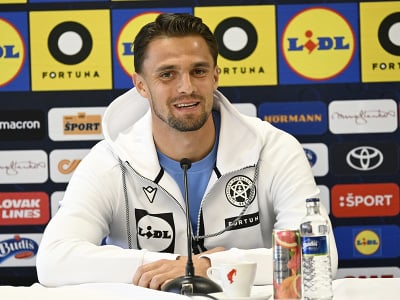 Futbalista Martin Valjent počas