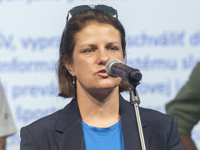 Slovenská športová strelkyňa a olympijská medailistka v trape Zuzana Rehák - Štefečeková počas brífingu 14. júna 2023 v Bratislave.