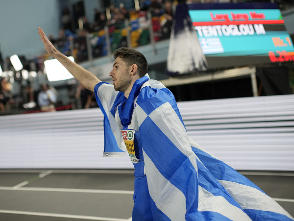 Grécky skokan do diaľky Miltiadis Tentoglu získal už po tretíkrát v sérii zlato na atletických halových majstrovstvách Európy.