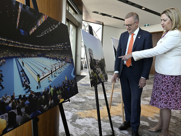 Austrálsky premiér Anthony Albanese si prezerá návrhy športovísk pre OH 2032, ktoré sa uskutočnia v Brisbane