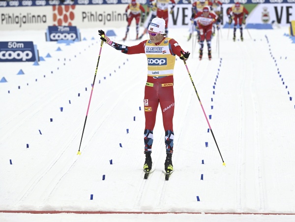 Nórsky bežec na lyžiach Johannes Hösflot Klaebo
