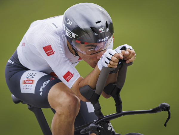 Испытание временем определило нового лидера: Аюсо выиграл третий этап Тура Романдии