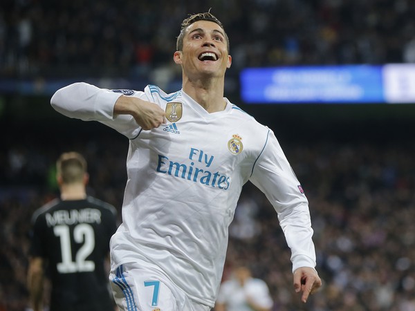 Futballista Realu Madrid Cristiano Ronaldo sa teší z gólu