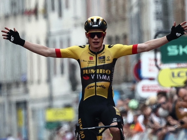 Dánsky cysklita Jonas Vingegaard ovládol 5. etapu na Critérium du Dauphiné