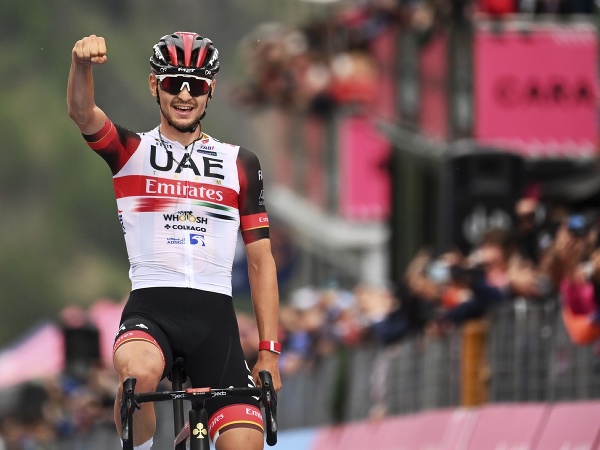 Taliansky cyklista Alessandro Covi (SAE Team Emirates) víťazí v 20. etape pretekov Giro d´Italia