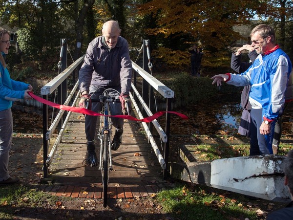 82-ročný Russ Mantle sa stal prvým Britom, ktorý prešiel na bicykli milión míľ