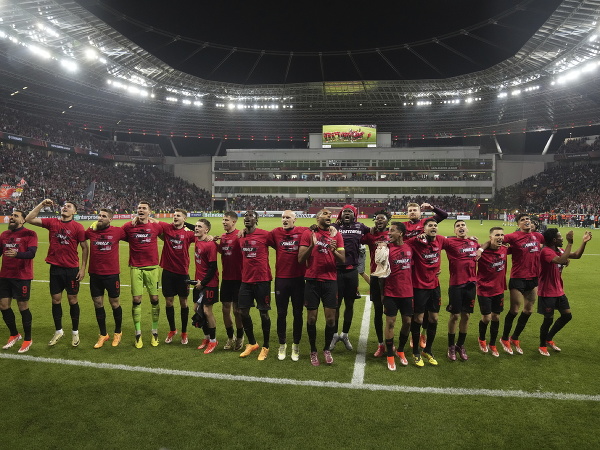 Oslavy Leverkusenu po postupe