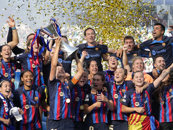 Futbalistky FC Barcelona sa radujú z triumfu v Lige majstrov