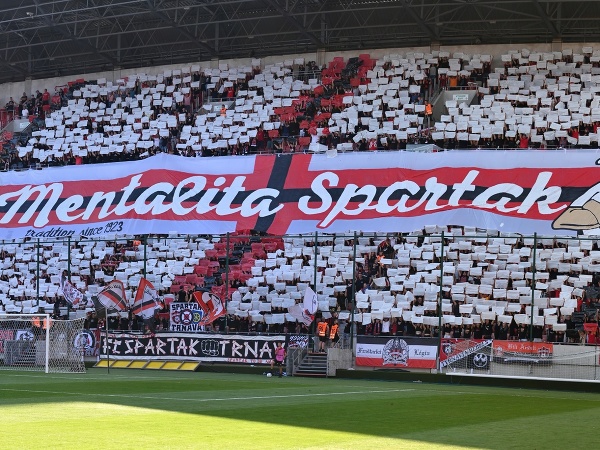 Fanúšikovia Spartaka počas zápasu