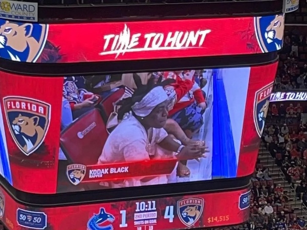 Raper Kodak Black na zápase Floridy Panthers