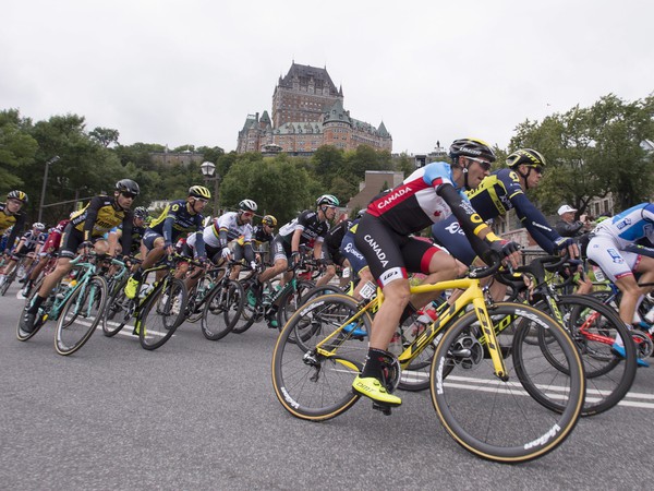 Záber z klasiky Grand Prix Cycliste de Québec