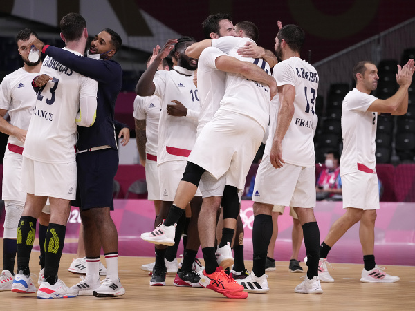 Francúzski hádzanári si štvrtýkrát za sebou zahrajú finále na olympijských hrách
