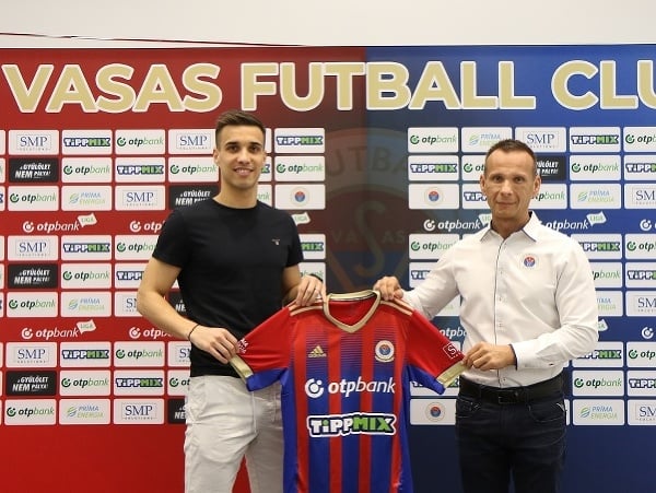  Jozef Urbílk sa upísal nováčikovi Vasas FC