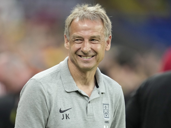 Tréner futbalistov Kórejskej republiky Jürgen Klinsmann