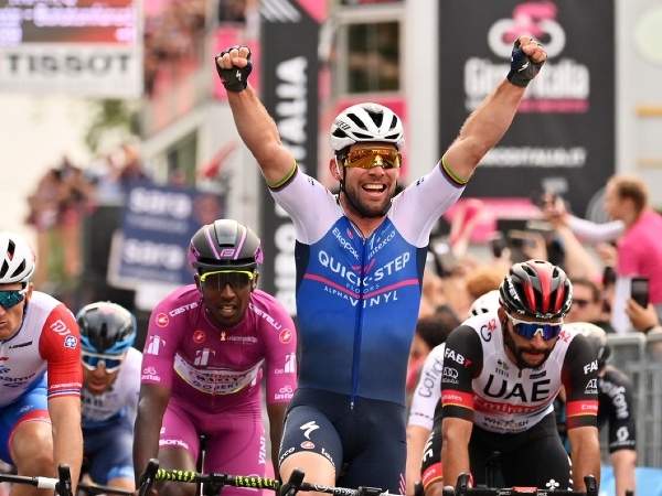 Mark Cavendish a všetci ostatní Slovania v tretej etape Giro d'Italia