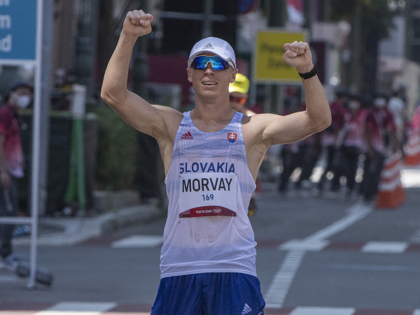 Na snímke slovenský reprezentant v chôdzi na 50 km Michal Morvay v cieli pretekov na XXXII. letných olympijských hrách 2020 v japonskom Sappore