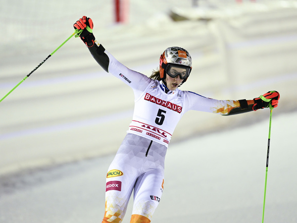 Slovenská lyžiarka Petra Vlhová suverénne triumfovala v piatkovom obrovskom slalome Svetového pohára v Are
