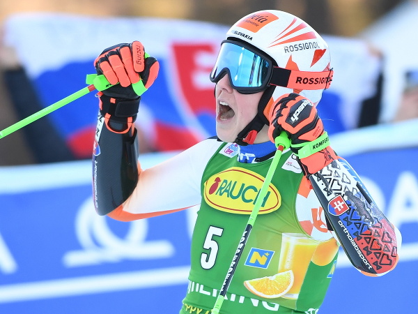 Slovenská lyžiarka Petra Vlhová v cieli po 2. kole obrovského slalomu