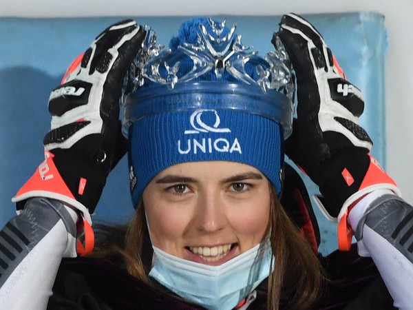 Slovenská lyžiarka Petra Vlhová sa teší z víťazstva v slalome žien Svetového pohára v alpskom lyžovaní v Záhrebe