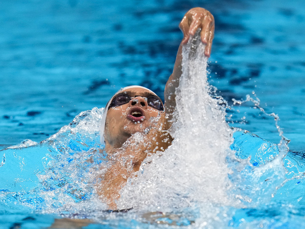 Ruský plavec Jevgenij Rylov získal zlatú medailu na OH 2020 v Tokiu