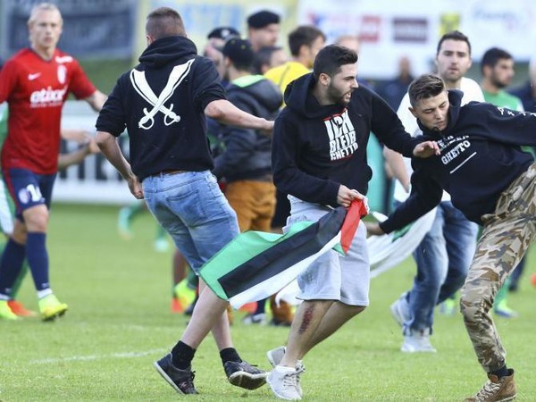 Demonštranti narušili prípravný zápas Maccabi v Rakúsku