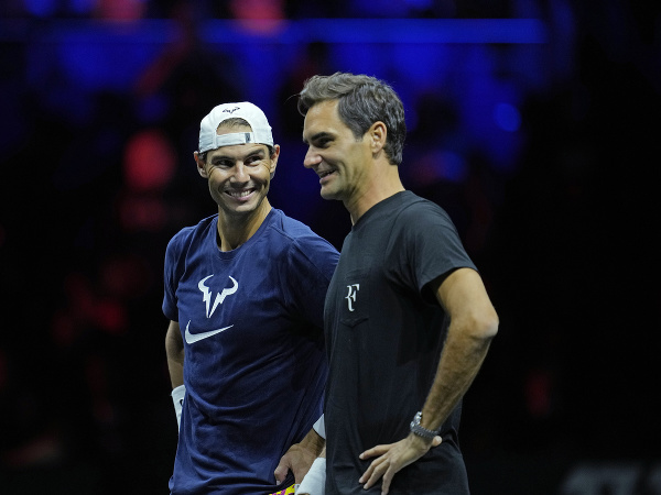 Roger Federer a Rafael Nadal počas tréningu pred Laver Cupom