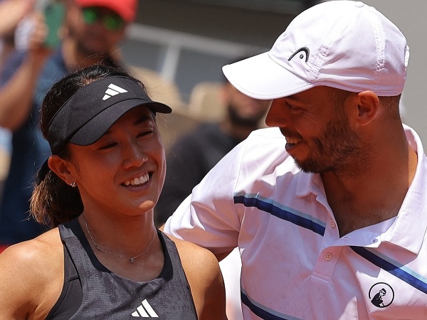Nemecký tenista Tim Pütz spoločne s Japonkou Miju Katovou sa stali víťazmi miešanej štvorhry na grandslamovom turnaji Roland Garros