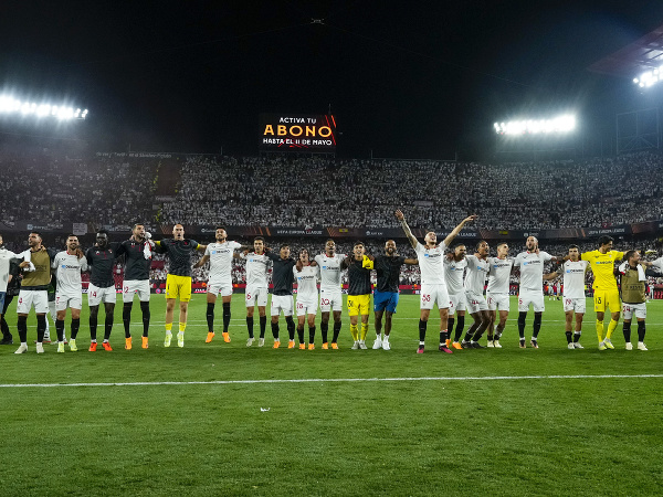 Sevilla oslavuje víťazstvo nad