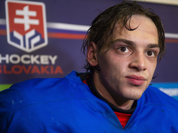 Na snímke slovenský hokejový reprezentant do 20 rokov Ondrej Molnár