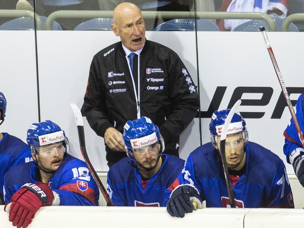 Na snímke tréner hokejovej reprezentácie Slovenska Craig Ramsay