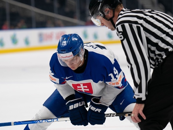 Большая неудача для талантливого словака: клуб НХЛ объявил новость, которая не обрадует