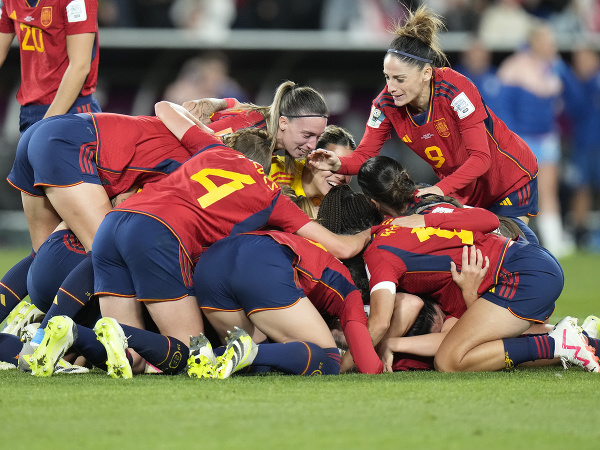 Španielske futbalistky sa tešia po víťazstve 1:0 nad Anglickom vo finále na MS vo futbale žien