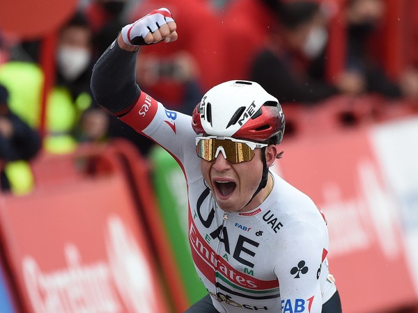 Belgický cyklista Jasper Philipsen sa stal víťazom štvrtkovej 15. etapy 75. ročníka pretekov Vuelta a Espaňa