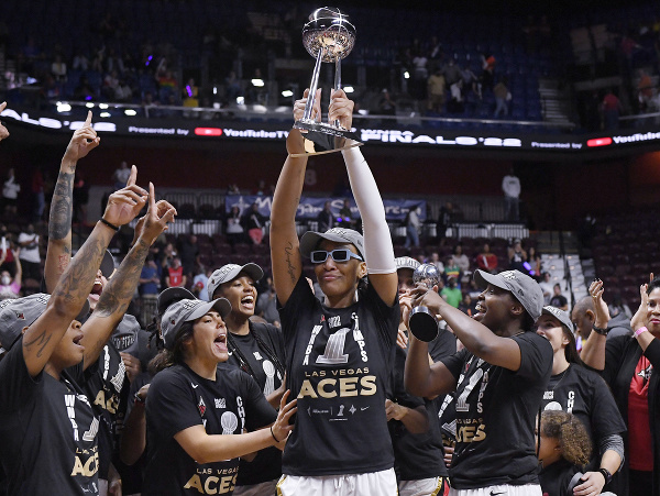 Basketbalistky Las Vegas Aces oslavujú majstrovský titul