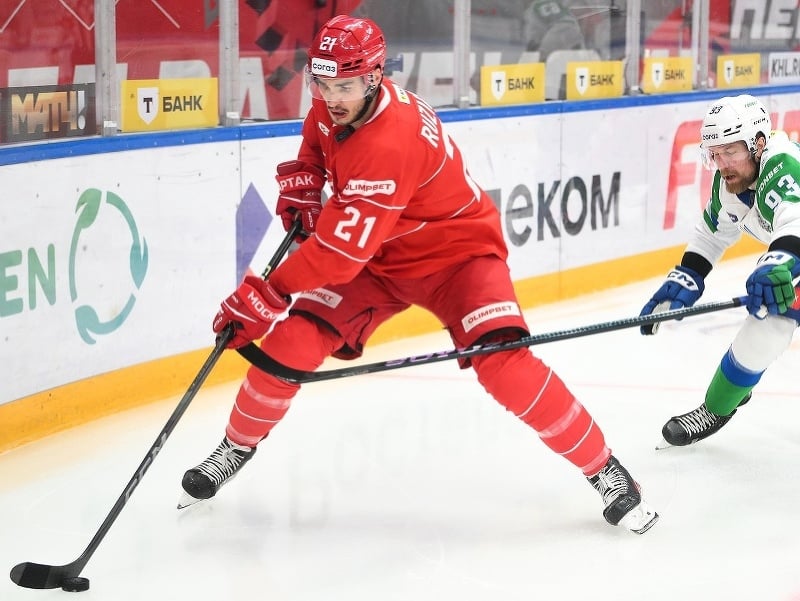 Tvrdá rana z KHL: Adam Ružička musí Spartaku Moskva zaplatiť stotisíce eur!