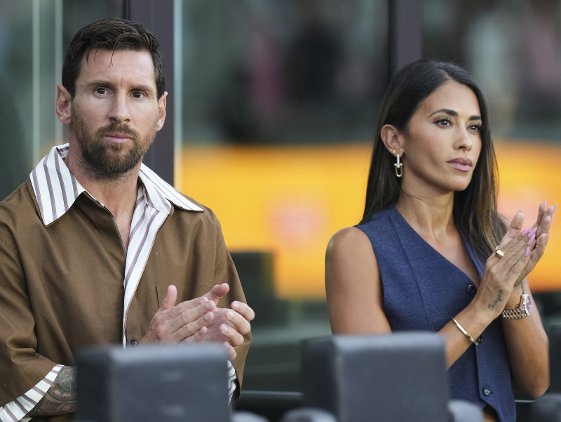 Lionel Messi má doma absolútnu bohyňu: FOTO v úsporných bikinách ako dôkaz