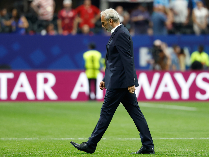 MS VO FUTBALE 2026 Smutný moment po vyradení z MS: Na tlačovej konferencii mu oznámili úmrtie otca