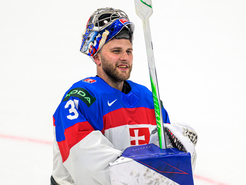 FOTO Hlavaj zostáva v NHL: Slovenský brankár mieri do jedného z najslávnejších klubov