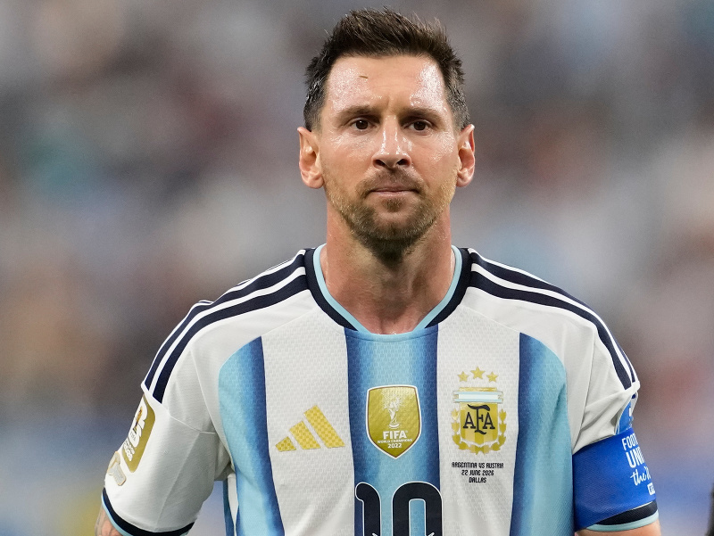 Bývalý šéf Barcelony si tvrdo kopol do súčasného bossa: Messiho odchod bol najväčšou chybou!