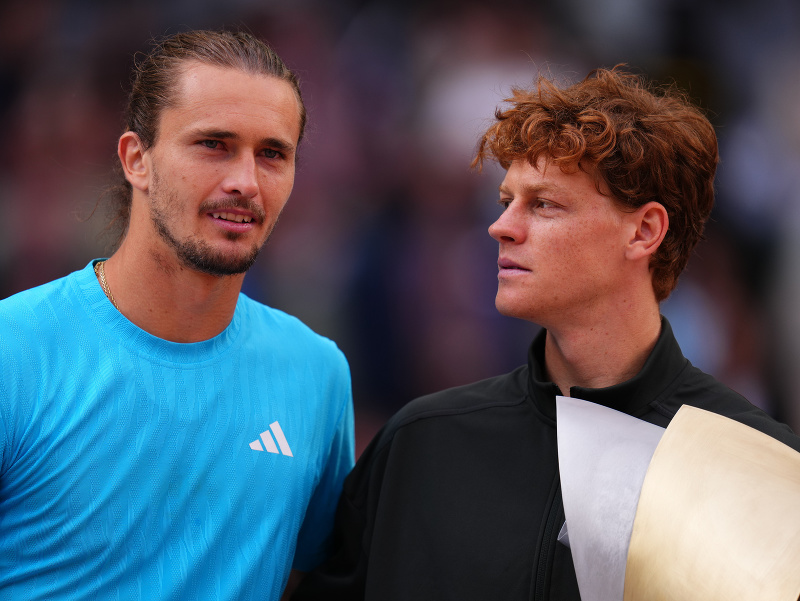 Veľkolepé wimbledonské finále dvoch najväčších hviezd: Obháji Sinner titul s rozbehnutým Zverevom?
