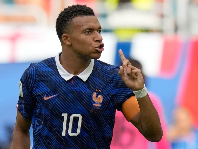 MS VO FUTBALE 2026 Messi prišiel o rekord: Mbappé pred finále opäť streleckým lídrom