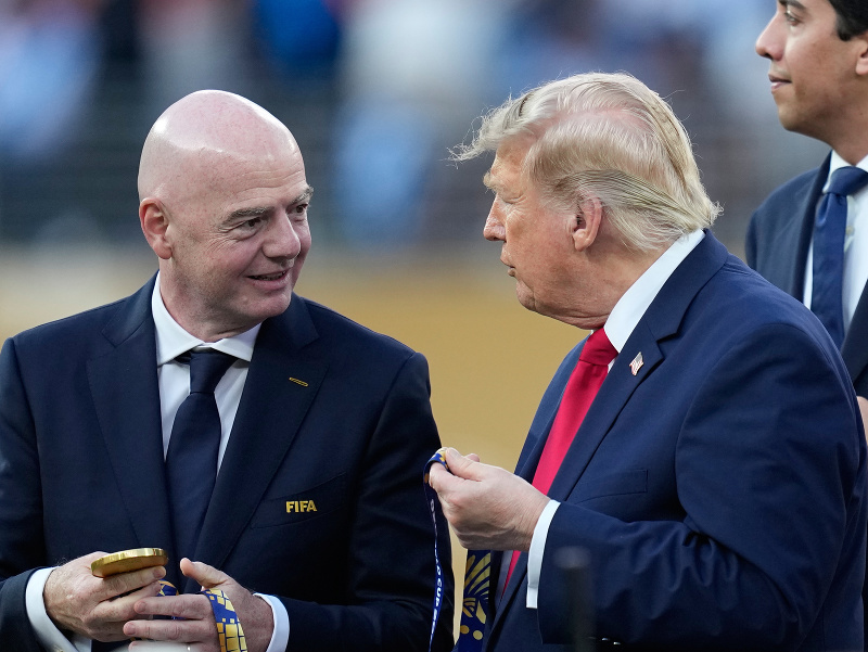 Ničíte futbalový priemysel, Infantino musí odstúpiť: Prezident La Ligy naložil šéfovi FIFA