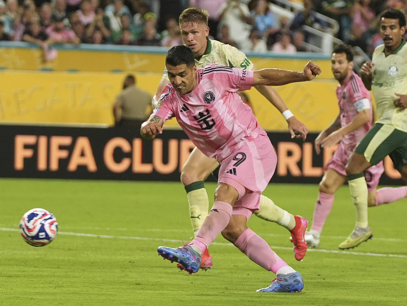 VIDEO Šokujúci zápas v MLS: Suárez zabezpečil Miami tri body, spoluhráč skončil v bezvedomí