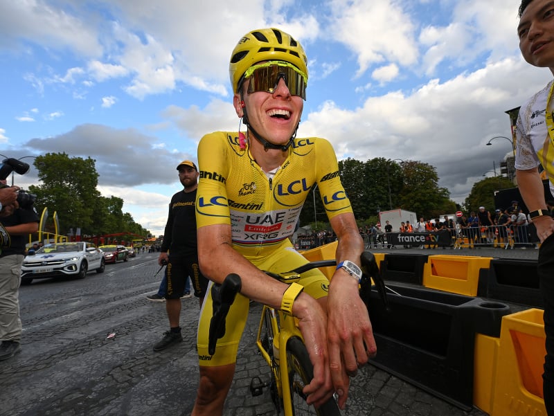 Paríž korunoval cisára, superlatívy sú už dávno vyčerpané: Ohlasy na triumf Pogačara na Tour de France