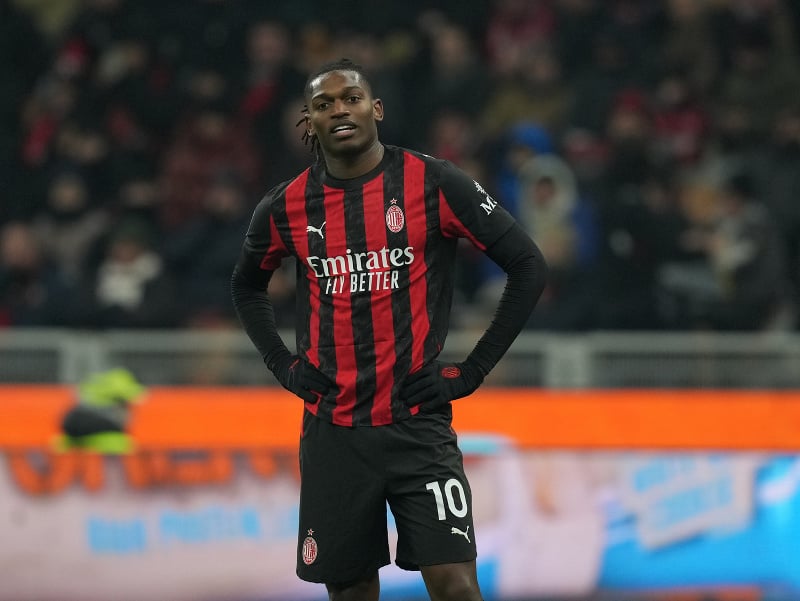 Leao sa po siedmich rokoch lúči s milánskym AC a mieri do nového klubu: Je to náročné obdobie