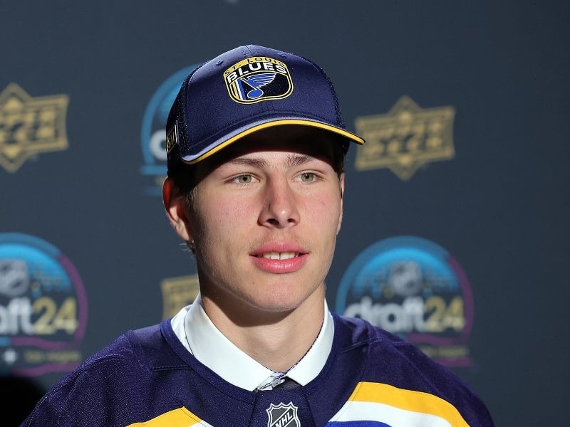 K St. Louis sa tak skoro nepripojí: Český bronzový medailista vstúpil do asistenčného programu NHL
